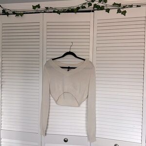 Cropped V-neck sweater